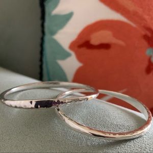 Chloe + Isabel Textured Sculpted Bangle Set